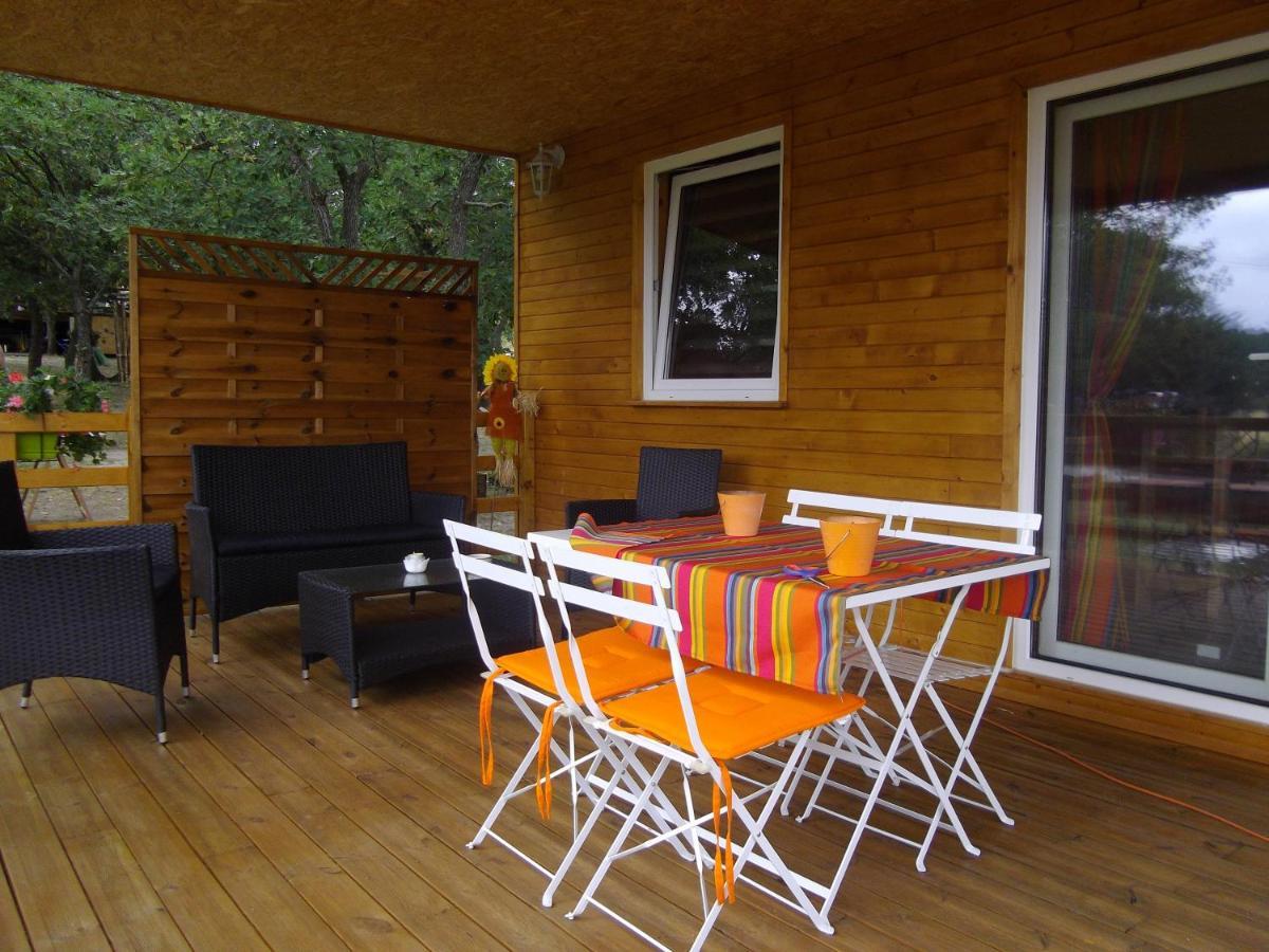 Chalet 2 Pers. + Bebe Montolieu Buitenkant foto