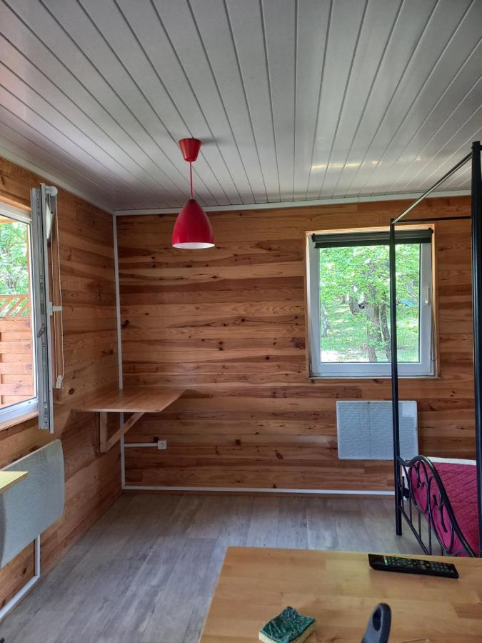 Chalet 2 Pers. + Bebe Montolieu Buitenkant foto